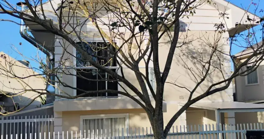 Venha conferir esse belo sobrado exclusivo no bairro alto - 3 dormitórios além de muito conforto e sofisticação!