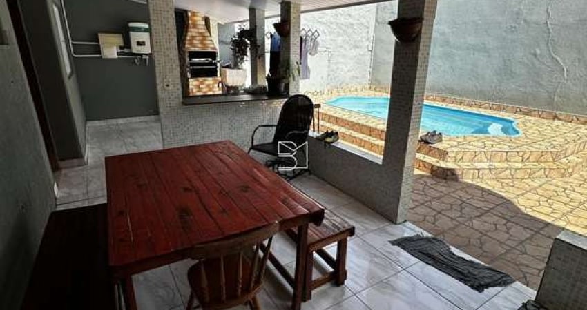 Casa Com Piscina no CPA 3 Com 2 Quartos 1 Suíte, Escritório, Churrasqueira