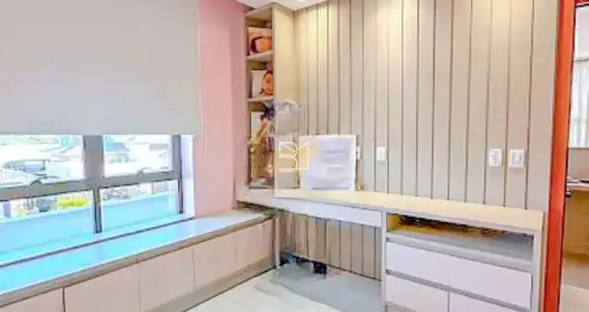 Casa Sobrado, 3 Suites 2 Closet Master, Lavanderia, Lavabo, Piscina, 4 Garagens