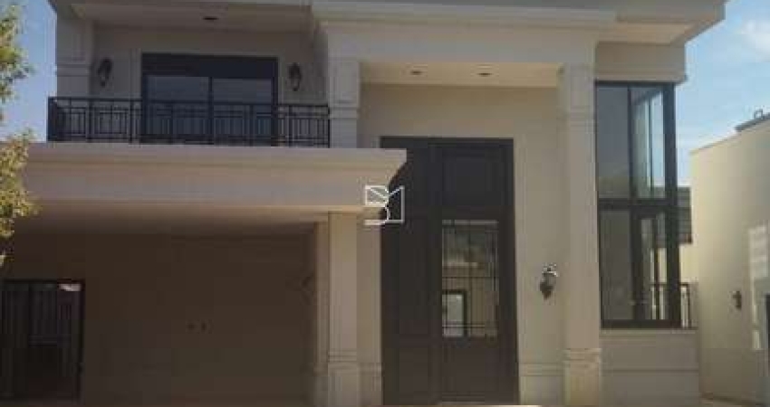 Casa Térrea , 1 Suite no Térreo 3 Suites no Piso de Cima, Lavanderia, Piscina