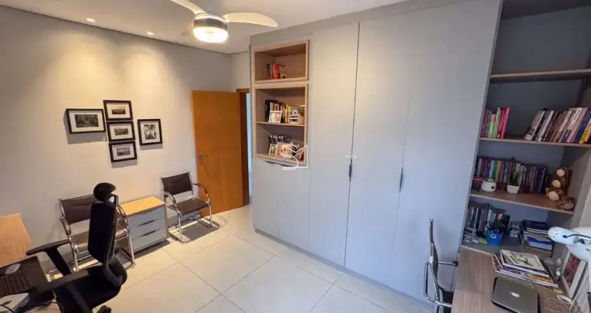 Casa no Villa Jardim , 3 Suites 1 Closet Master, Lavanderia, Lavabo, 4 Garagens
