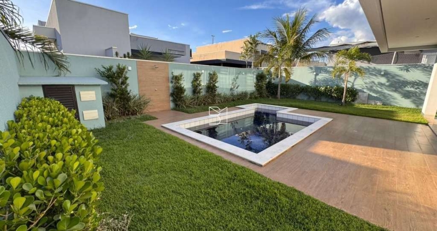Casa no Florais do Valle, 4 Suites, Piscina, Moveis Planejados, Churrasqueira