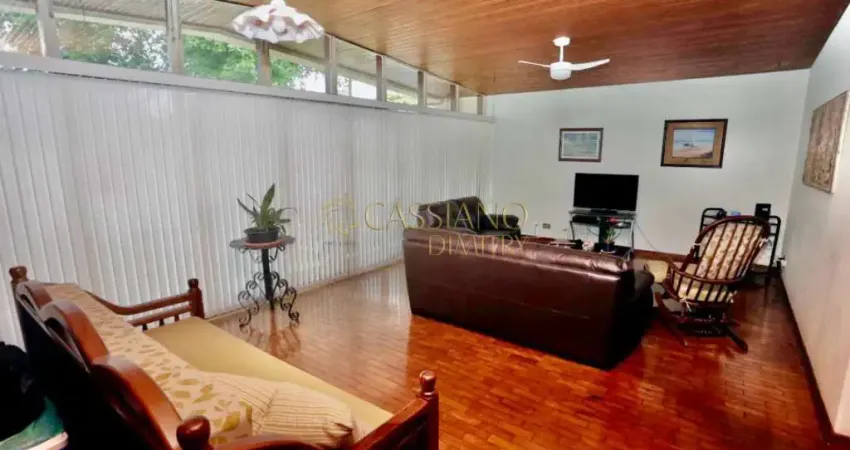 Casa terréa à venda de 188m² | 03 dormitórios sendo uma suíte e 02 vagas | vila adyana | são josé dos campos