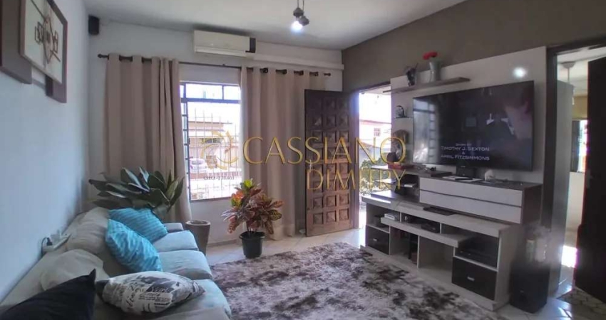 Casa térrea à venda de 95m² | 03 dormitórios, 01 banheiro e 02 vagas de garagem | Jardim das Industrias - São José dos Campos |