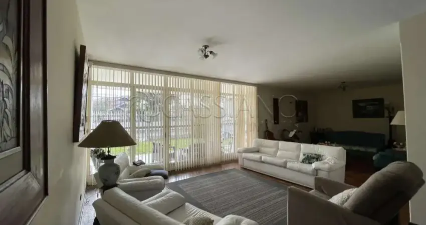 Casa térrea à venda de 359m² | 04 dormitórios, sendo 02 suítes e 19 vagas de garagem | jardim esplanada - são josé dos campos |