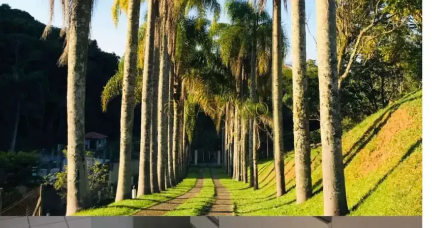 Chácara à venda de 10.000m² | 03 dormitórios, sendo 01 suíte, 03 banheiros e 04 vagas de garagem | bairro pau de saia | recanto ippensen | são josé dos campos |