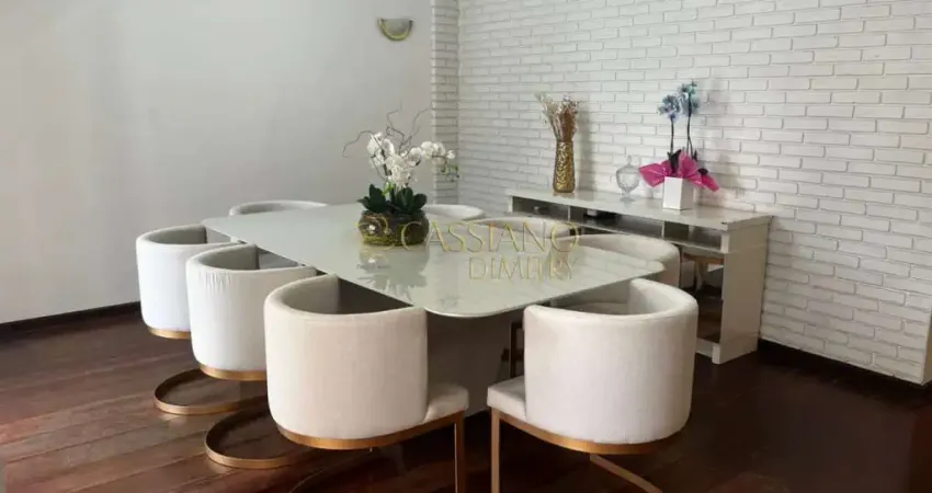 Casa à venda de 303m² | 04 dormitórios, sendo 01 suíte e 03 vagas de garagem | Jardim Apolo I | São José dos Campos |