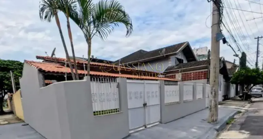 Casa à venda de 100m² | 02 dormitórios, sendo 01 suíte e 05 vagas de garagem | Jardim Oriente | São José dos Campos |