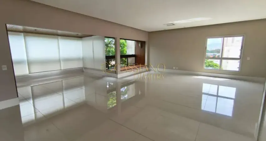 Edifício Mansões do Bosque, 323,82 m² área útil, 4 suites, ar condicionado, 4 vagas de garagem, hobby box..