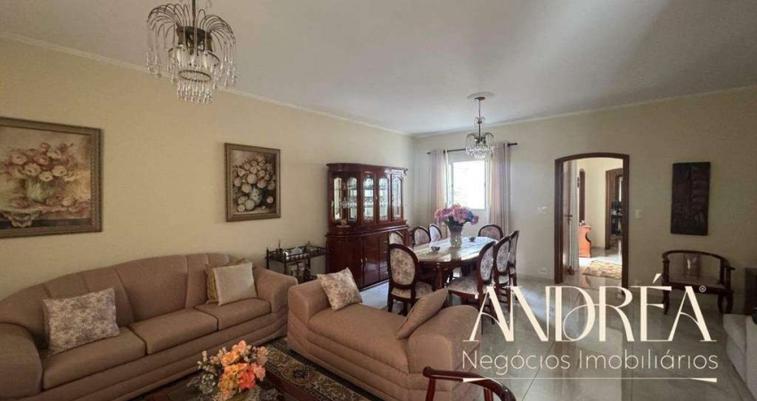 Casa à venda, 3 quartos, 1 suíte, 4 vagas, Centro - Araras/SP