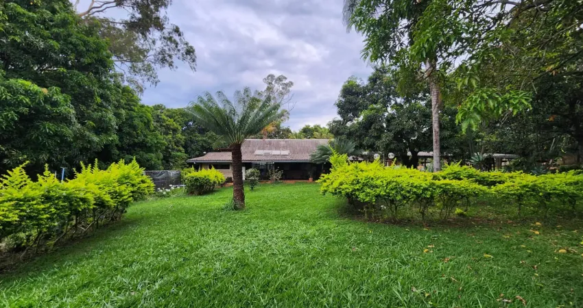 Oportunidade única grande área comercial/residencial na melhor localização de arniqueira