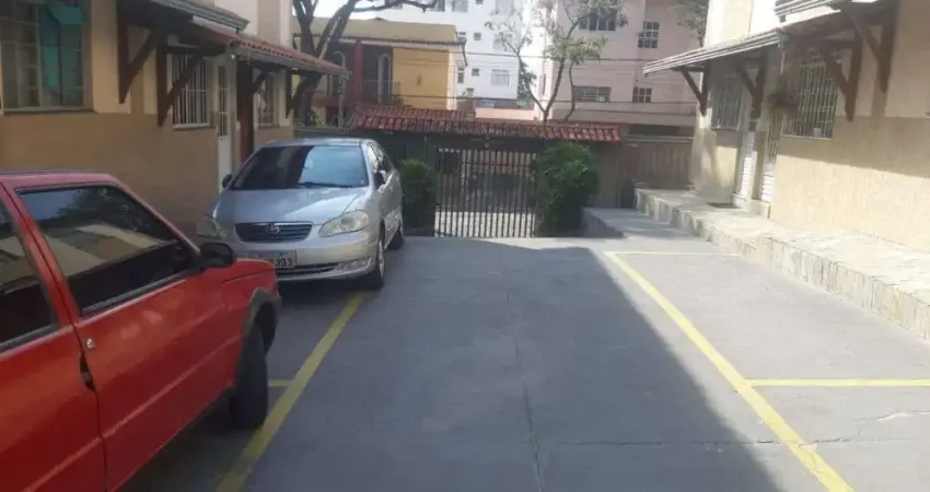 Casa com 2 quartos à venda na Rua das Fragatas, Vila Cloris, Belo Horizonte