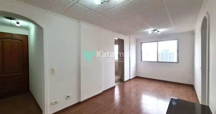 Apartamento reformado à venda, 2 dormitórios , 1 vaga coberta e demarcada, Jardim Celeste