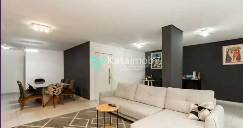 Magnífico Apartamento Duplex Garden com 4 suites e 280m2  no único Condomínio Clube da região em Bo