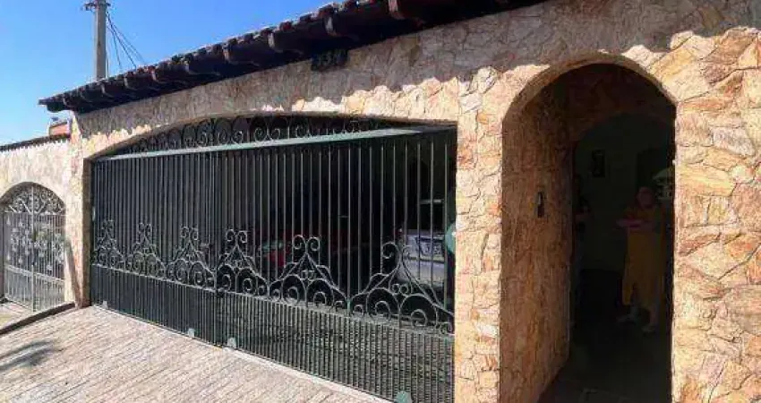 Sobrado com 4 dormitórios à venda, 215 m² por R$ 889.000,00 - Assunção - São Bernardo do Campo/SP