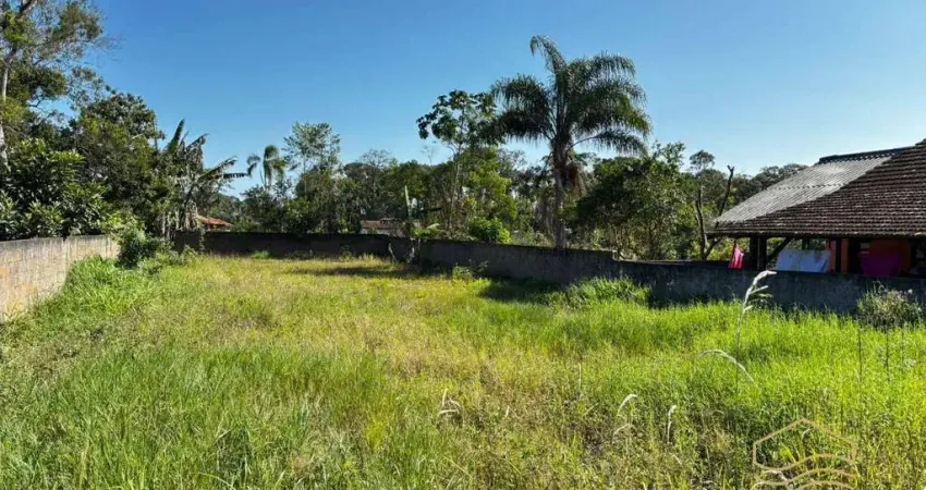 Terreno com 630m² murado e aterrado em Balneário Barra do Sul - Pinheiros