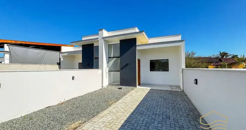 Casa averbada com 3 quartos sendo 1 suíte em Barra do Sul - Costeira