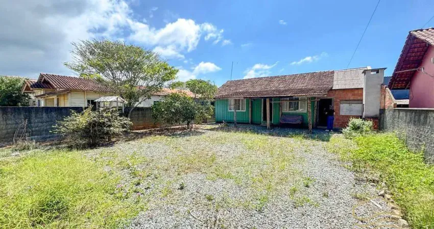 Casa com 3 quartos na praia da Salinas - Balneário Barra do Sul