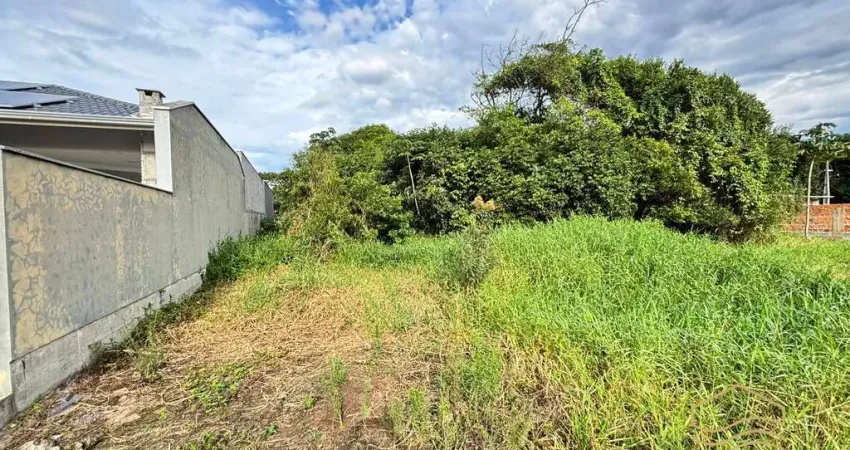 Terreno com 325m² perto da praia Salinas - Balneário Barra do Sul