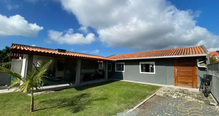 Casa com 3 dormitórios Rua ASFALTADA - Balneário Barra do Sul- Centro