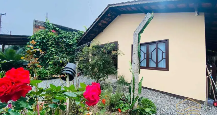 Casa 3 dormitórios em rua ASFALTADA - Balneário Barra do Sul - Pinheiros