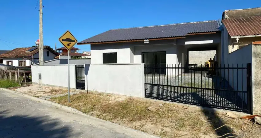 Casa NOVA de laje com terreno amplo - Balneário Barra do Sul-Centro