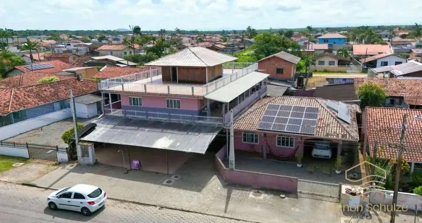 Sobrado c/ 10 aptos (alugados) + Casa c/ 3 quartos em Barra do Sul - Centro