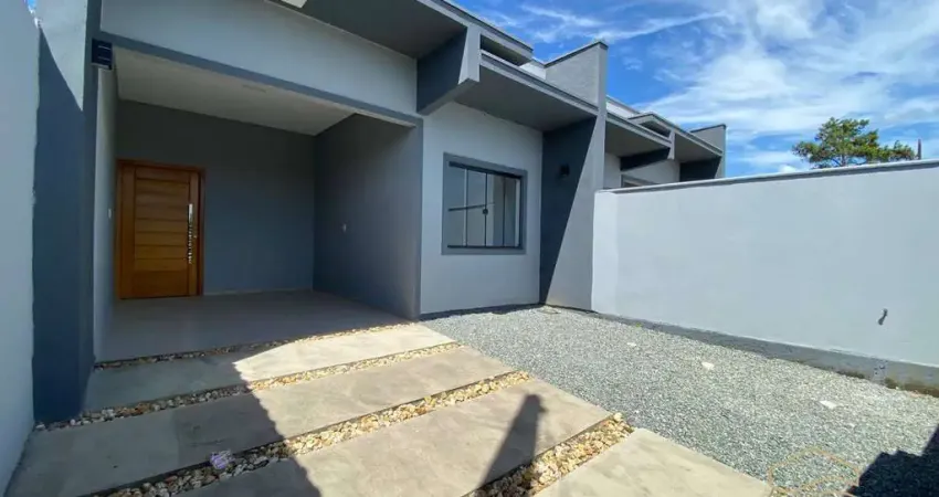 Casa Geminada AVERBADA com 2 dormitórios - Balneário Barra do Sul- Centro