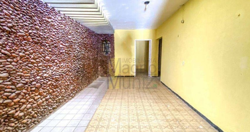 Casa ampla com 3 quartos para alugar, 250 m² por R$ 1.800/mês - José Bonifácio - Fortaleza/CE