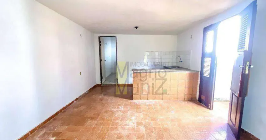 Apartamento com 1 quarto para alugar, 33 m² por R$ 785/mês - Vicente Pinzon - Fortaleza/CE