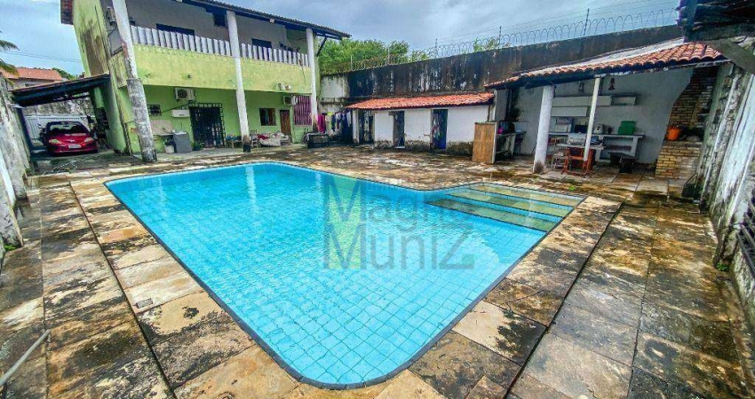 Casa duplex com piscina e 5 quartos para alugar, 413 m² por R$ 3.238/mês - Parque Manibura - Fortaleza/CE