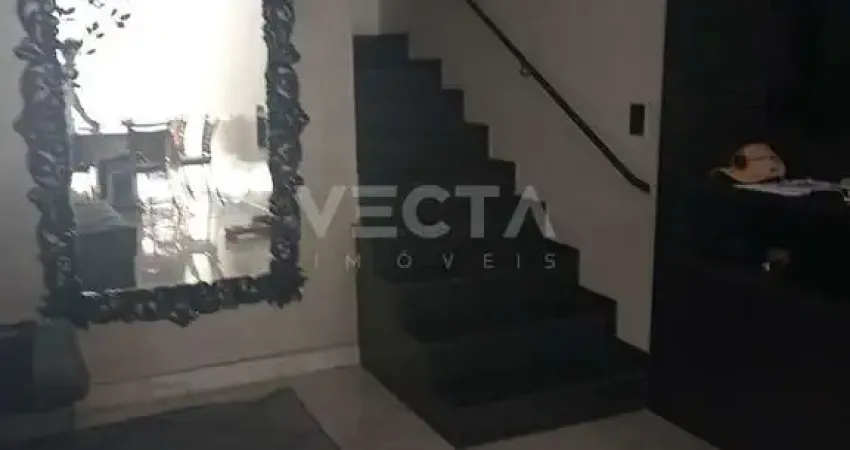 Sobrado de Esquina no Condomínio Villa Borghese I – 2 Dormitórios, Escritório e Churrasqueira, São