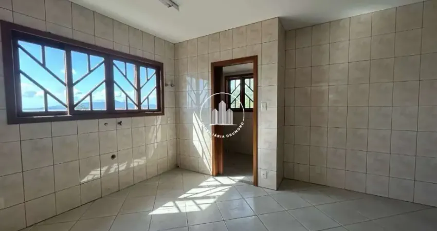 Casa 310m² com 3 Quartos e Suíte na Ponta de Baixo - BRN