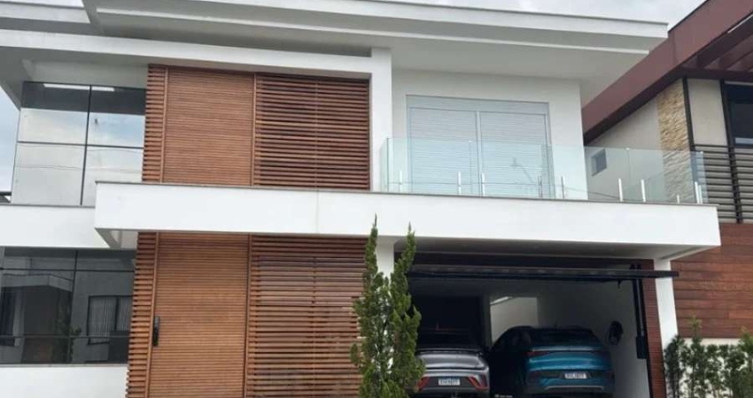 Casa 3 Quartos com 3 Suítes e 279m² - Pedra Branca