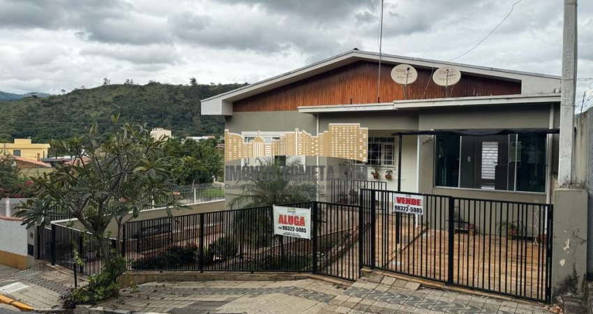 Casa com 4 quartos para alugar no Centro, Águas da Prata 
