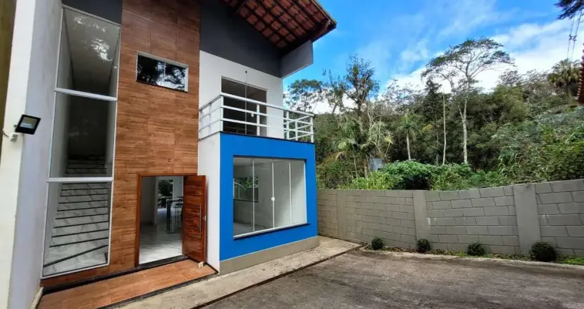 Casa com 4 dormitórios à venda, 216 m² por R$ 850.000 - Granja Guarani - Teresópolis/RJ