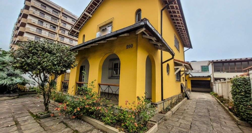 Casa Comercial para Locação - Excelência Estratégica na Rua Parú, Agriões