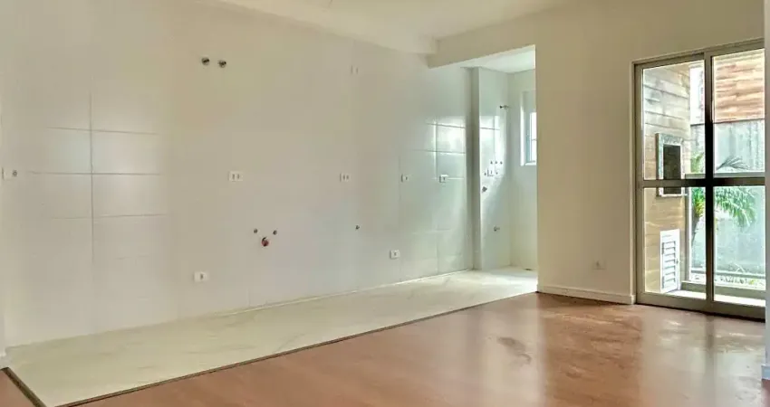 Apartamento 2 Quartos Sendo 1 Suíte Sacada Churrasqueira no Térreo com Piso Laminado