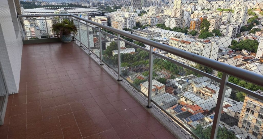 Planta diferenciada com varandão, 3 qts ,2 vgs e infra