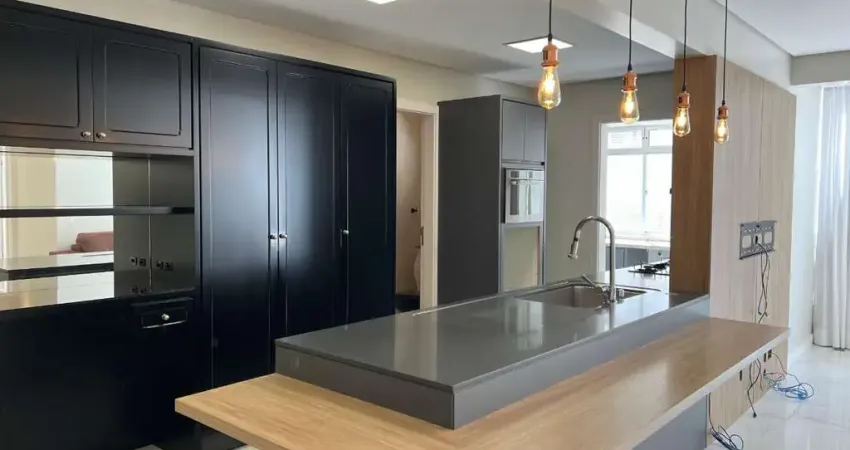 Apartamento com 3 quartos para alugar na Rua Altamiro Guimarães, 386, Centro, Florianópolis