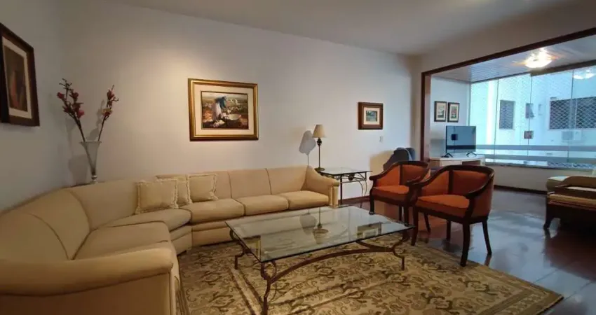 Apartamento com 3 quartos para alugar na Avenida Trompowsky, 227, Centro, Florianópolis