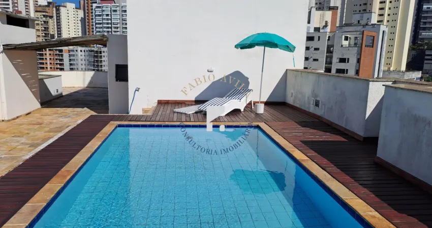 Cobertura duplex com 340 m² de área útil com 3 vagas de garagem.