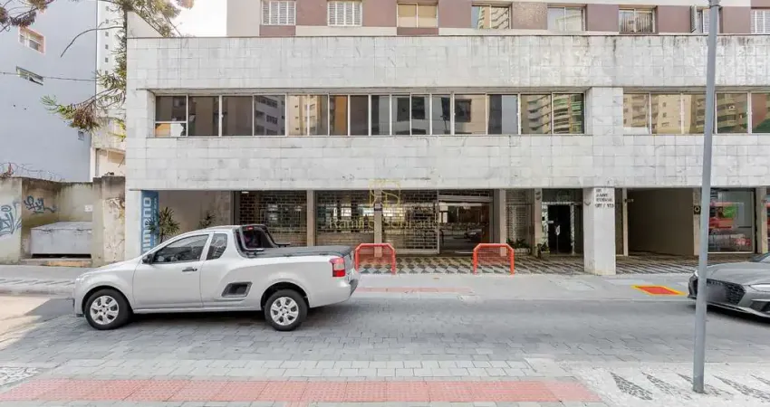 LOJA COM 710M  - PROXIMO A PRACA DO JAPAO  LOJA SOBRELOJA  ÁGUA VERDE  EM FRENTE A REPÚBLICA ARGE