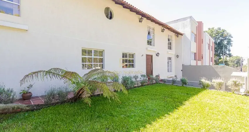 Casa Residencial - Comercial de 314m  - Bom Retiro - Curitiba- frente à Escola Alemã