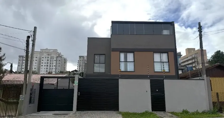 SOBRADO COND – LINDÓIA – 100M² PRIV. + 44M² DE TERRAÇO DESCOBERTO + 31M² JARDIM