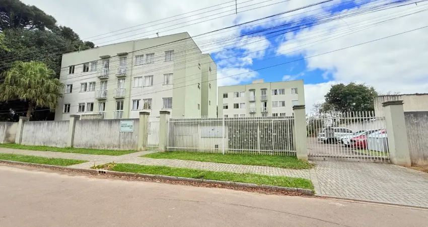 Apartamento térreo reformado no santa cândida com 50m² e vaga exclusiva