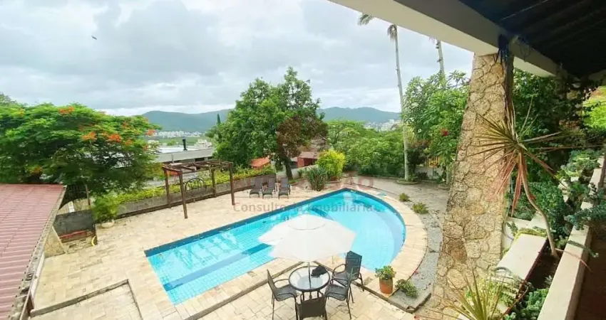 Casa com 5 quartos à venda na Rua Doutor Percy João de Borba, 454, Trindade, Florianópolis