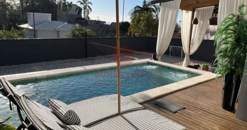 Casa com 3 quartos à venda na Rua Jornalista Lázaro Bartolomeu, 112, Centro, Florianópolis