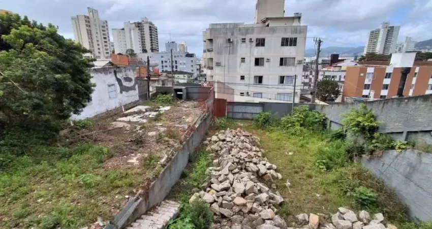 Terreno à venda na Travessa Paraguaçu, 71, Estreito, Florianópolis