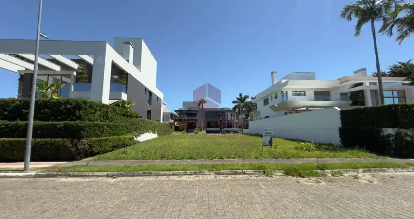 Terreno à venda na Tamoatas, 1, Jurerê Internacional, Florianópolis